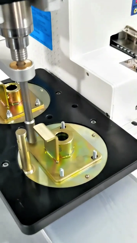 Desktop Fully Automatic Robotic Screw Locking Machine - Image 6